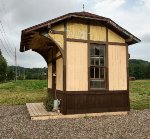 Ex-RDG flag stop shelter